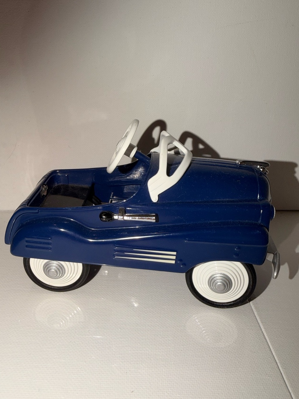 1995 Hallmark Kiddie Car Classic
       (1948 Murray Pontiac)